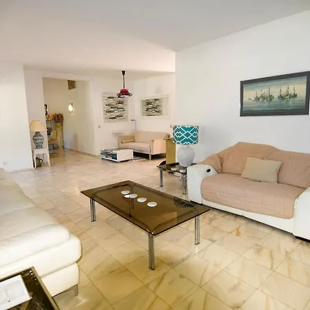 5 Bedroom Of Vale Do Lobo With Pool & Bbq District de Faro