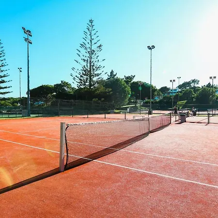 5 Bedroom Of Vale Do Lobo With Pool & Bbq * District de Faro